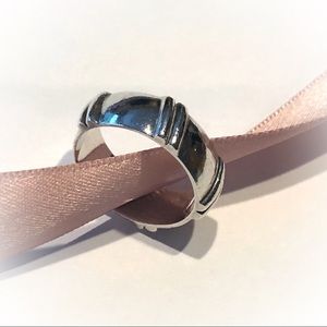 banded sterling silver ring size 8 - 8.5